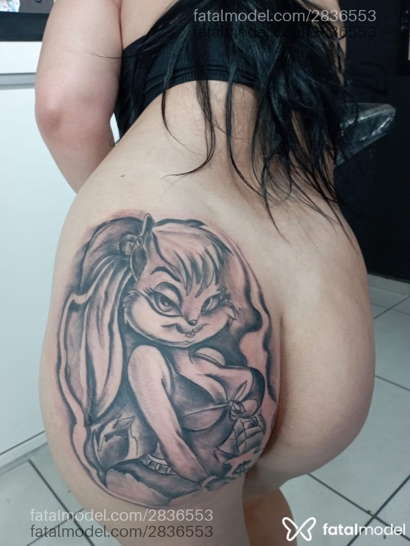 Acompanhante mulher morena (o) de olhos castanhos em Descalvado Acompanhante mulher morena (o) de olhos castanhos em Descalvado - Jäpäh