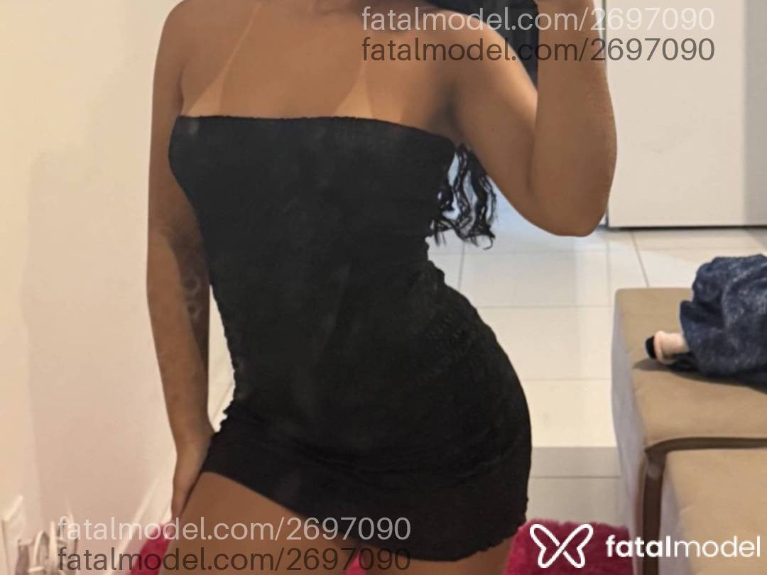 Acompanhante mulher morena (o) de olhos pretos - Scarlett Mendes