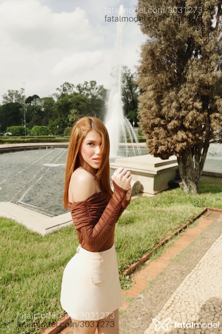 Acompanhante mulher trans ruiva (o) de olhos castanhos em Curitiba - Jade Gomes