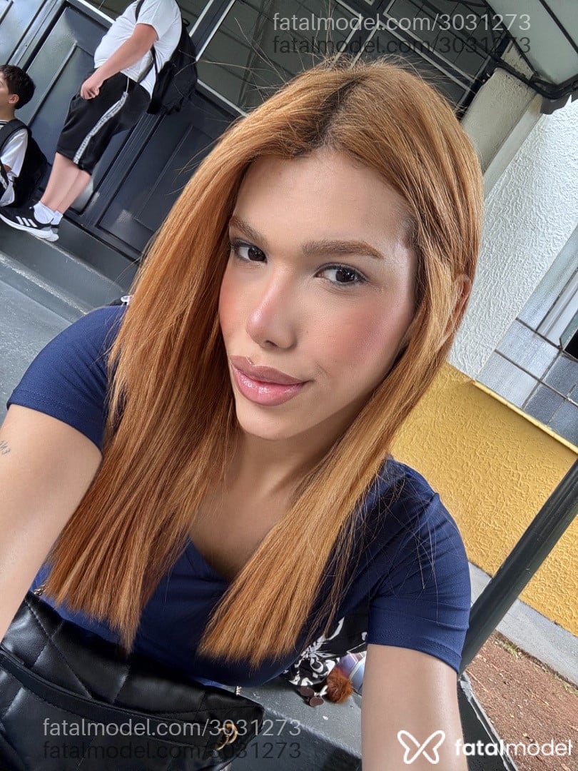 Acompanhante mulher trans ruiva (o) de olhos castanhos em Curitiba - Jade Gomes