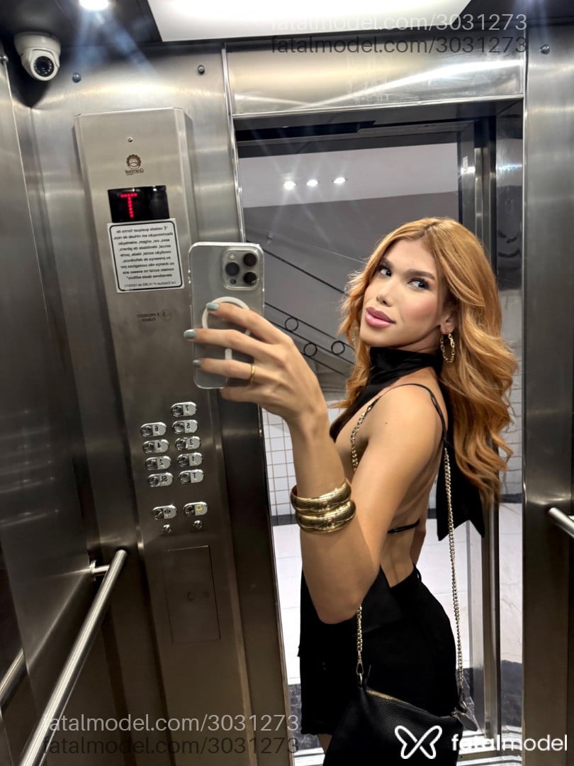 Acompanhante mulher trans ruiva (o) de olhos castanhos em Curitiba - Jade Gomes