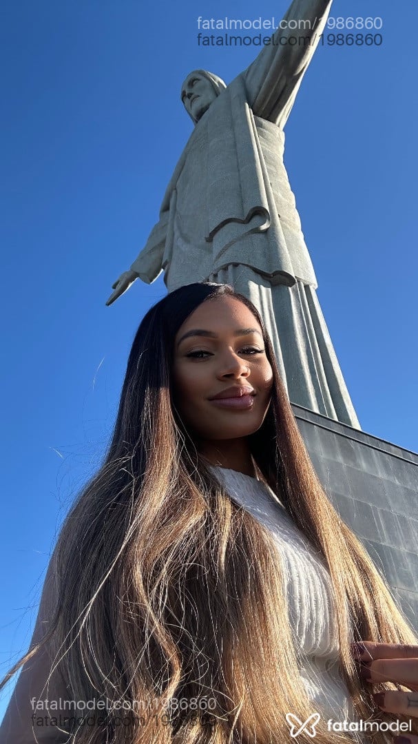 Acompanhante mulher com cabelo castanho de olhos castanhos em Rio de Janeiro - Júlia