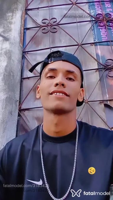 Acompanhante homem morena (o) de olhos castanhos em Salvador - Rbsants