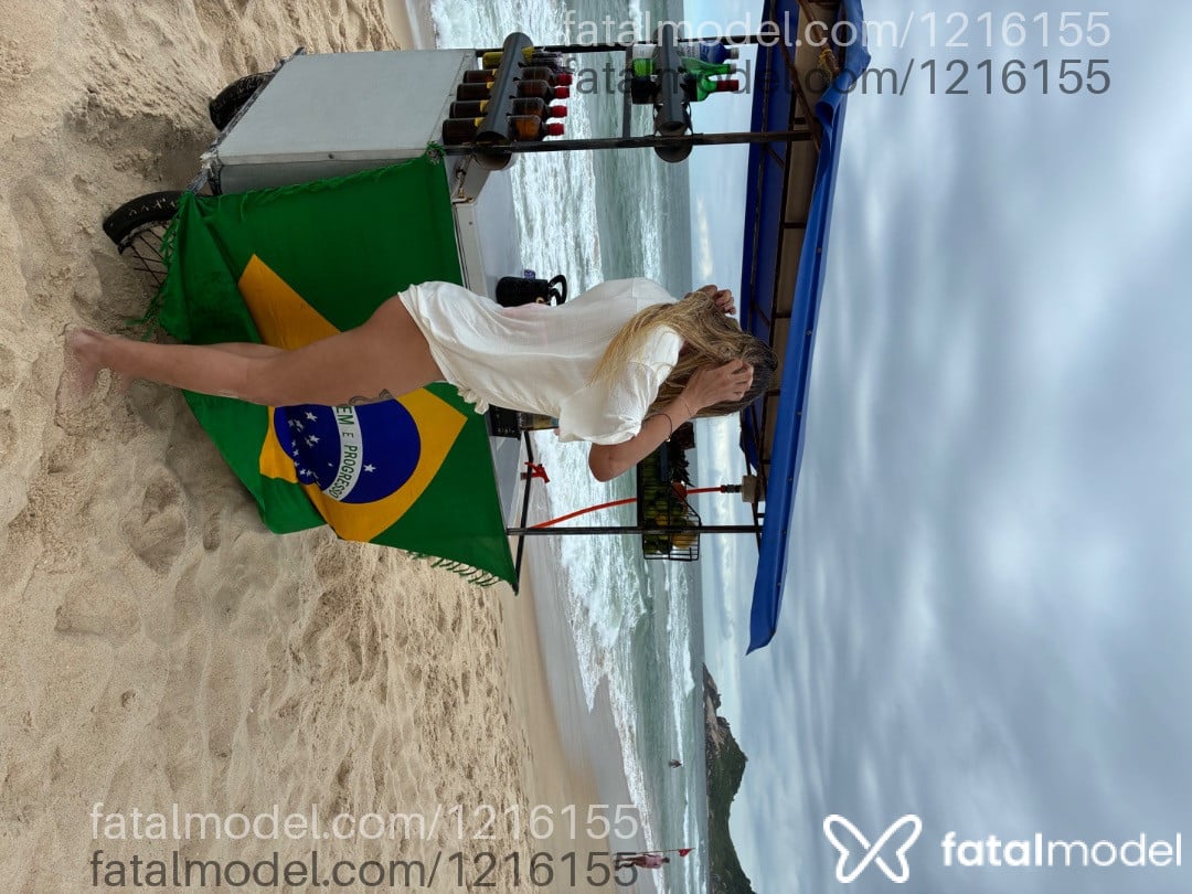 Acompanhante mulher trans loira (o) de olhos castanhos em Florianópolis - Lara Lopes