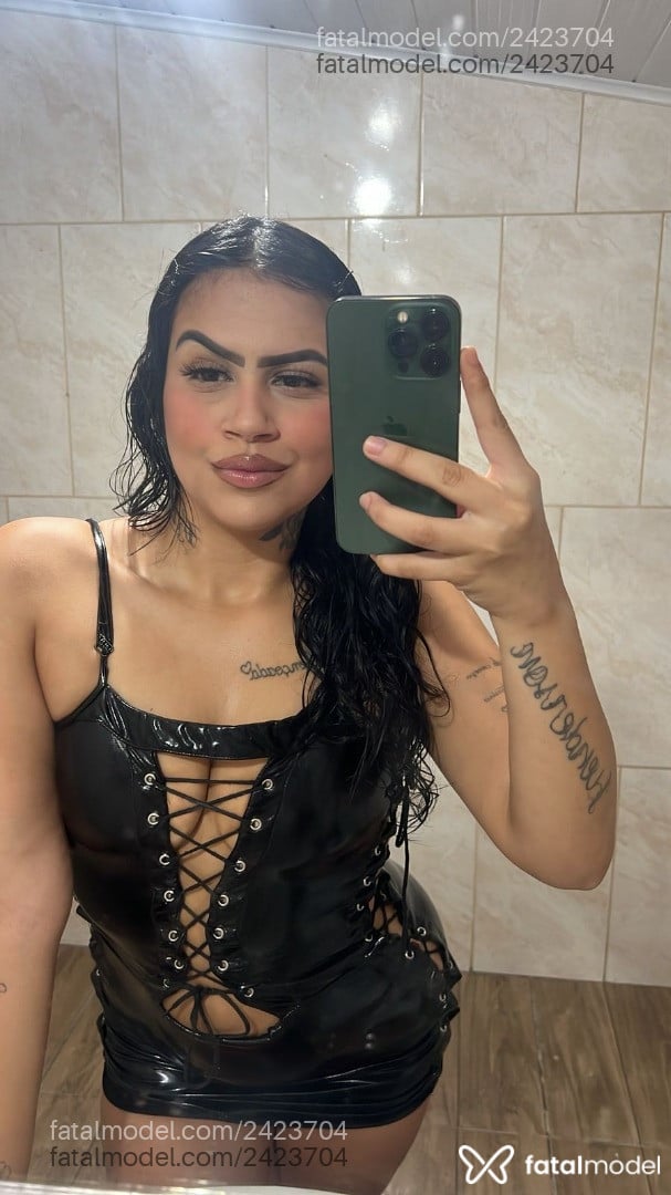 Acompanhante mulher morena (o) de olhos castanhos em Itapema - Nyque Gretchen