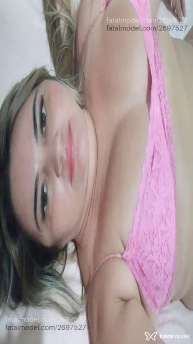 Acompanhante mulher loira (o) de olhos castanhos - Ticiane Acompanhante mulher loira (o) de olhos castanhos - Ticiane