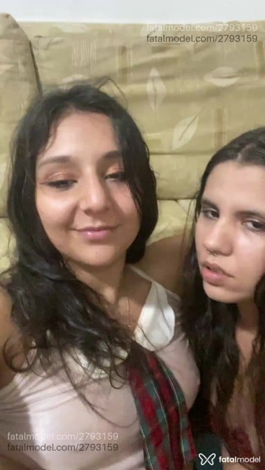 Acompanhante mulher morena (o) de olhos castanhos - Duo Desire