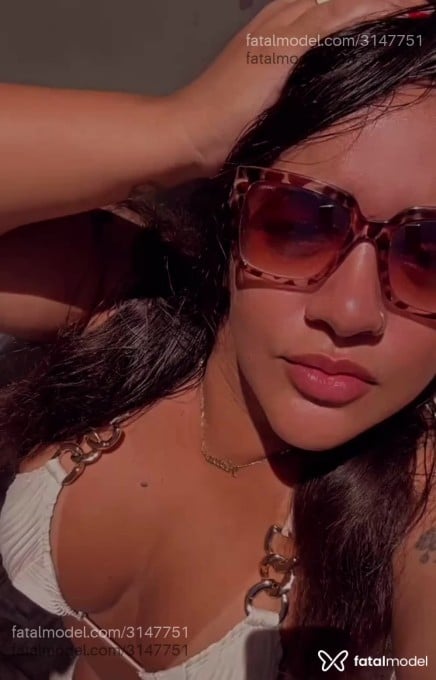 Acompanhante mulher com cabelo castanho de olhos pretos em Rio de Janeiro Acompanhante mulher com cabelo castanho de olhos pretos em Rio de Janeiro - Luna Pacheco