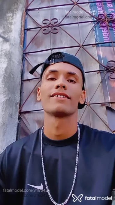 Acompanhante homem morena (o) de olhos castanhos em Salvador - Rbsants