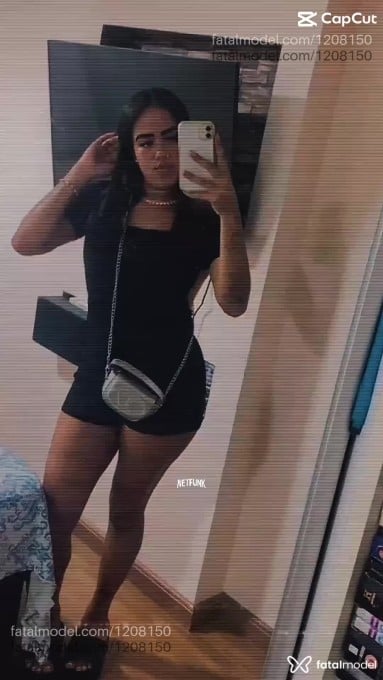 Acompanhante mulher com cabelo castanho de olhos verdes - Jenniffer Tavares Acompanhante mulher com cabelo castanho de olhos verdes - Jenniffer Tavares
