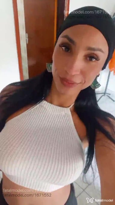 Acompanhante travesti com cabelo castanho de olhos castanhos - Michelly Alves