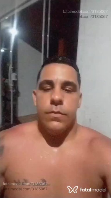 Acompanhante homem com cabelo castanho de olhos castanhos em Rio de Janeiro Acompanhante homem com cabelo castanho de olhos castanhos em Rio de Janeiro - Teddy