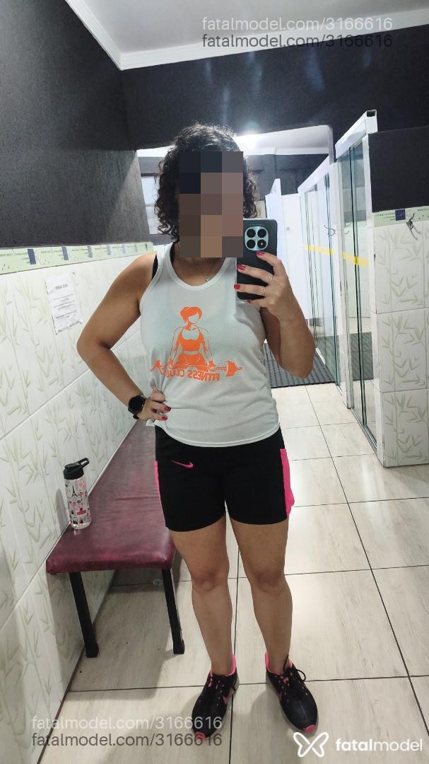 Acompanhante mulher com cabelo castanho de olhos castanhos em São Paulo - Thatá