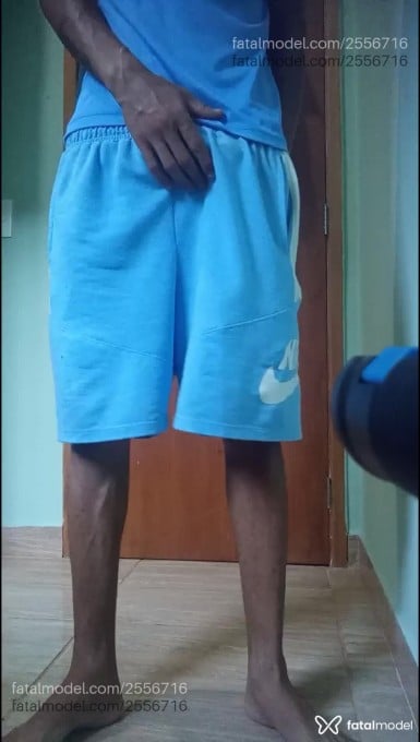 Acompanhante homem morena (o) de olhos verdes - Boladinho