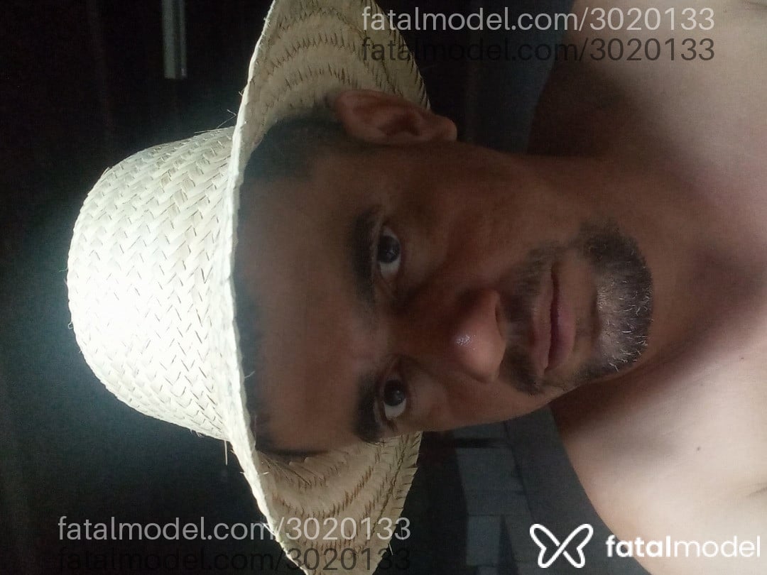 Acompanhante homem com cabelo castanho de olhos castanhos em Nova Serrana Acompanhante homem com cabelo castanho de olhos castanhos em Nova Serrana - Mineiro