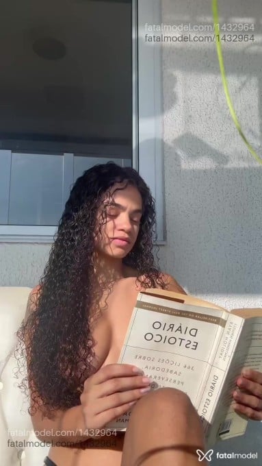 Acompanhante mulher com cabelo castanho de olhos castanhos em São Paulo - Nuria Belcost