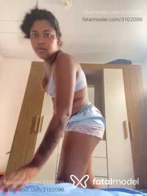 Acompanhante mulher morena (o) de olhos castanhos em Virtual - Sabrina