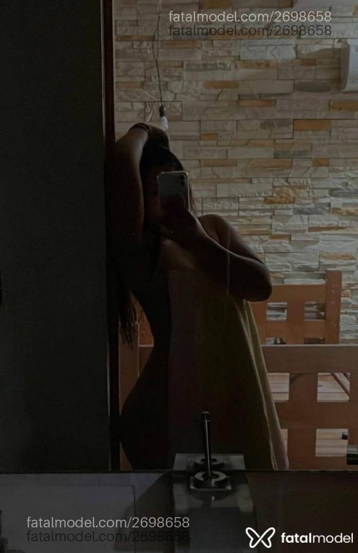 Acompanhante mulher morena (o) de olhos castanhos - Ju Soares