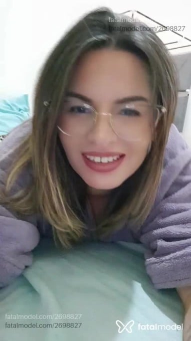 Acompanhante mulher com cabelo grisalho de olhos castanhos em Piracicaba - Crystal Suggar