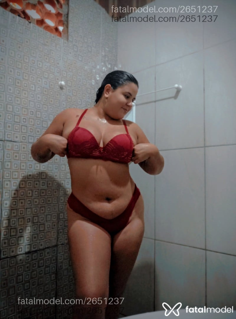 Acompanhante mulher morena (o) de olhos castanhos - Sônia Acompanhante mulher morena (o) de olhos castanhos - Sônia