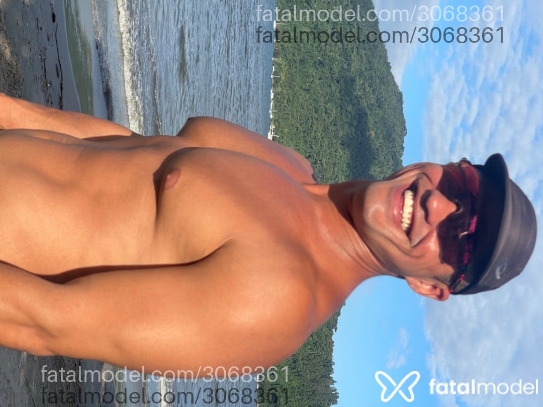 Acompanhante homem morena (o) de olhos mel em Ubatuba Acompanhante homem morena (o) de olhos mel em Ubatuba - Matheus