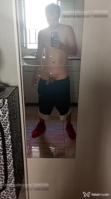 Acompanhante homem com cabelo castanho de olhos castanhos em Lençóis Paulista Acompanhante homem com cabelo castanho de olhos castanhos em Lençóis Paulista - KidAnd