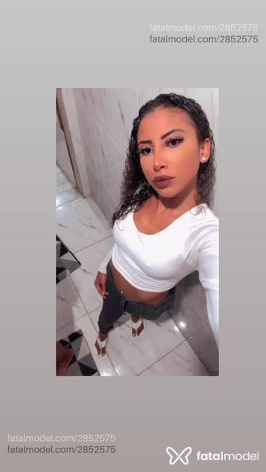 Acompanhante mulher loira (o) de olhos castanhos em Teresópolis Acompanhante mulher loira (o) de olhos castanhos em Teresópolis - Valentina Duarte