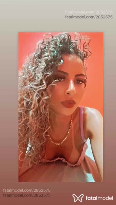 Acompanhante mulher loira (o) de olhos castanhos em Teresópolis Acompanhante mulher loira (o) de olhos castanhos em Teresópolis - Valentina Duarte