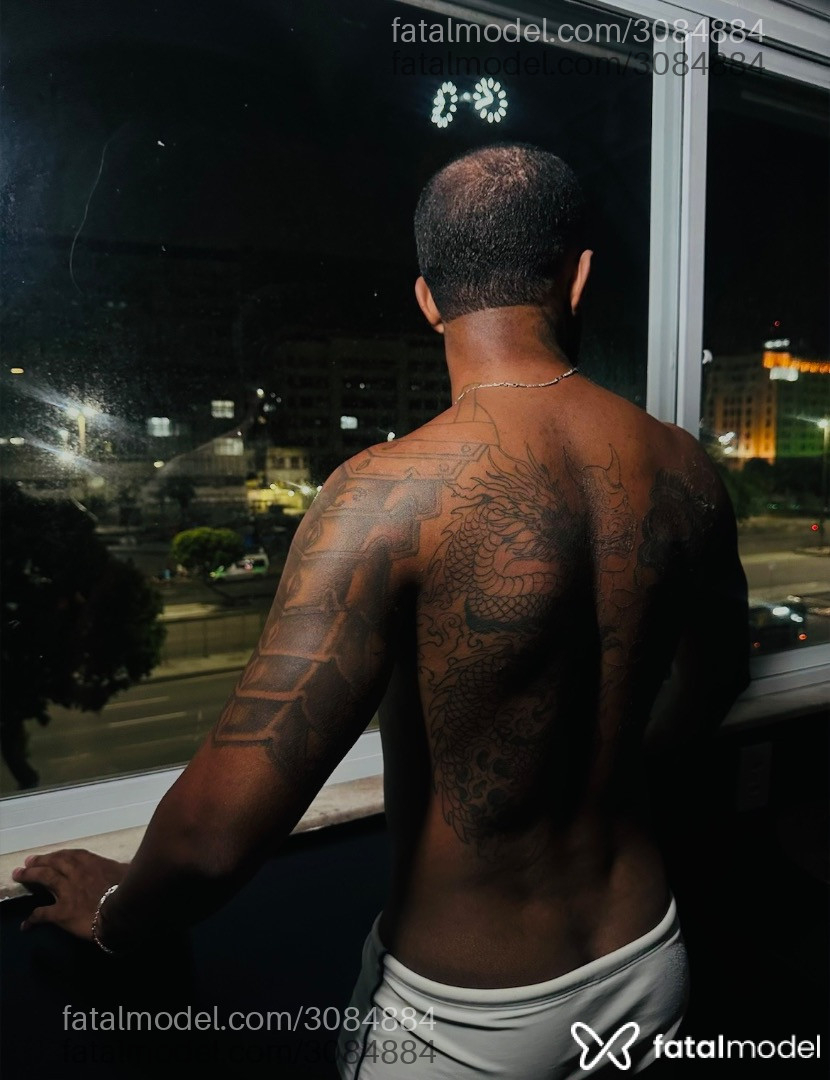 Acompanhante homem com cabelo castanho de olhos pretos em Rio de Janeiro - Vasconcellos