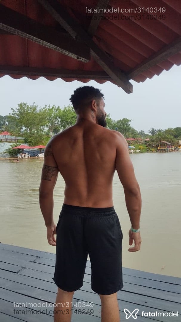 Acompanhante homem morena (o) de olhos mel em Florianópolis - Diogo