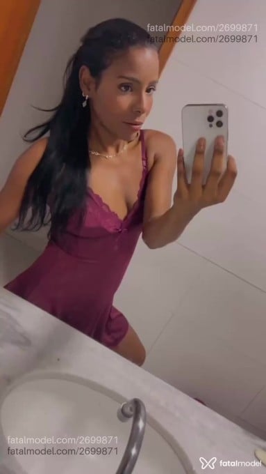 Acompanhante mulher morena (o) de olhos pretos em Muriaé Acompanhante mulher morena (o) de olhos pretos em Muriaé - Julia Alencar
