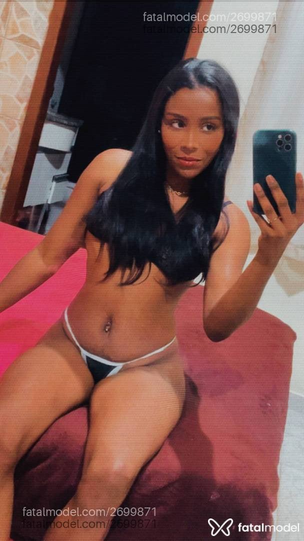 Acompanhante mulher morena (o) de olhos pretos em Ubá - Julia Alencar