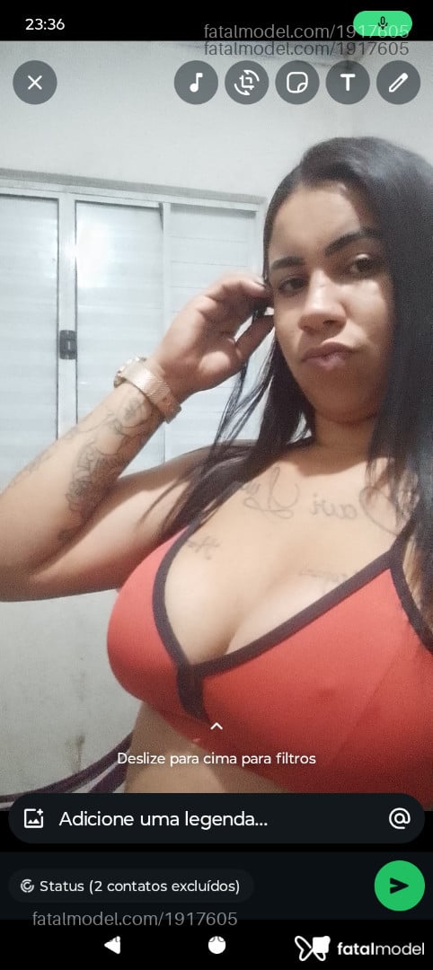 Acompanhante mulher com cabelo castanho de olhos castanhos - Letícia