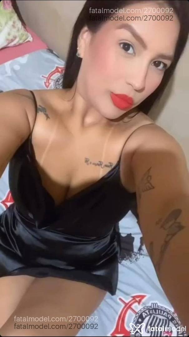 Acompanhante mulher com cabelo castanho de olhos castanhos em Maringá - Jenifer