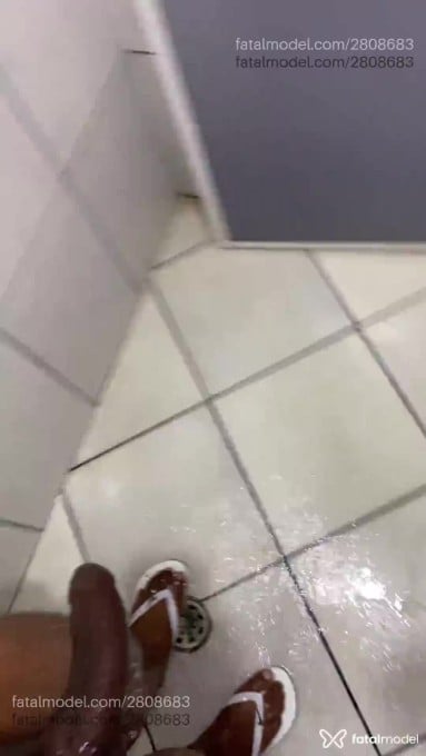 Acompanhante homem com cabelo castanho de olhos pretos em São Paulo Acompanhante homem com cabelo castanho de olhos pretos em São Paulo - Chocolover