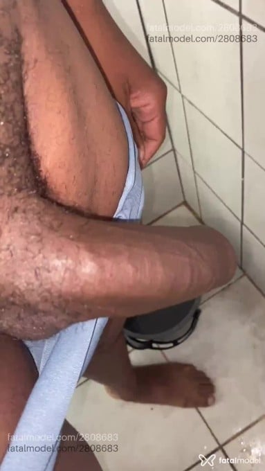 Acompanhante homem com cabelo castanho de olhos pretos em São Paulo Acompanhante homem com cabelo castanho de olhos pretos em São Paulo - Chocolover