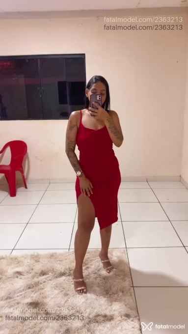 Acompanhante mulher morena (o) de olhos pretos - Letícia Acompanhante mulher morena (o) de olhos pretos - Letícia