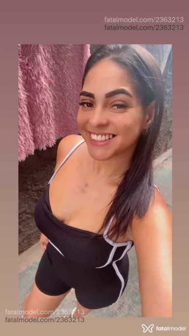 Acompanhante mulher morena (o) de olhos pretos - Letícia Acompanhante mulher morena (o) de olhos pretos - Letícia