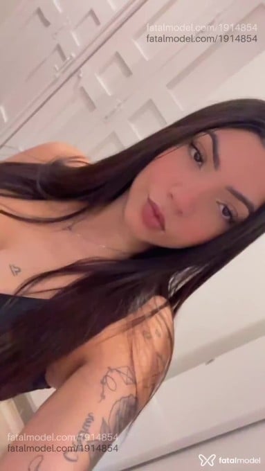 Acompanhante mulher morena (o) de olhos pretos - Brenda Santos Acompanhante mulher morena (o) de olhos pretos - Brenda Santos