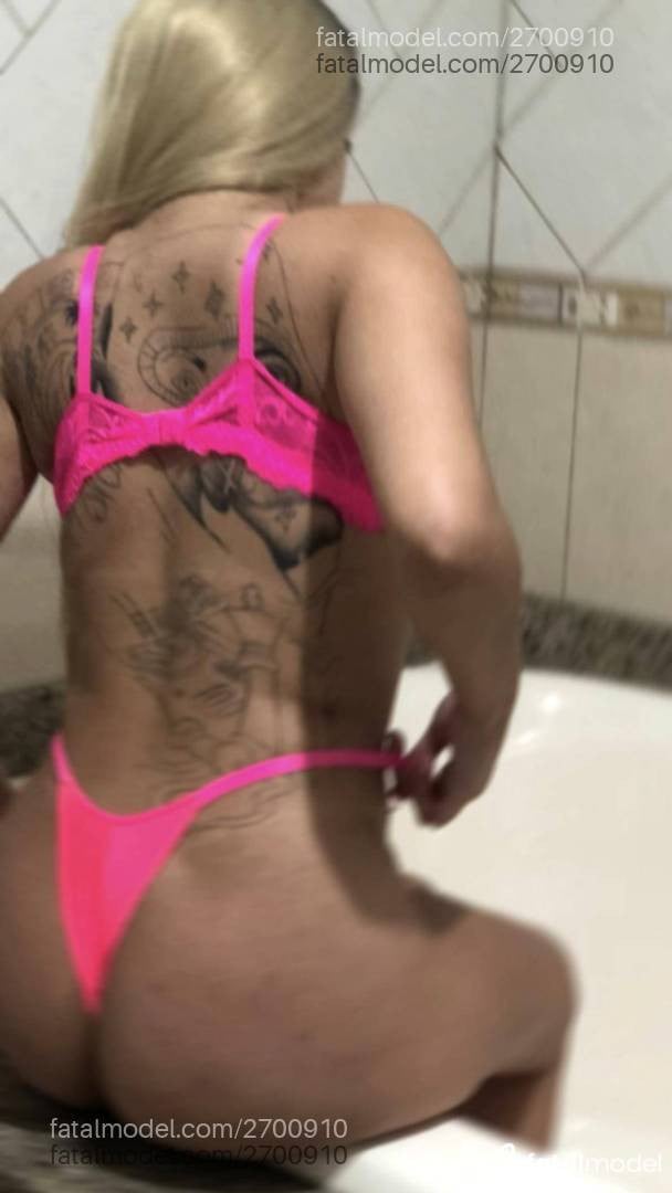 Acompanhante mulher morena (o) de olhos castanhos em Florianópolis - Nicoly Oliveira