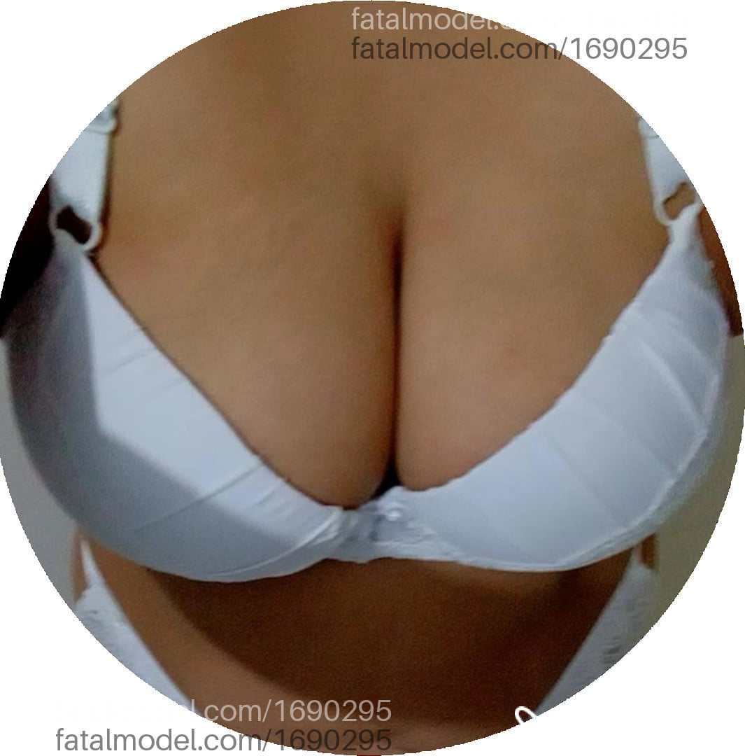 Acompanhante mulher morena (o) de olhos castanhos em Marau Acompanhante mulher morena (o) de olhos castanhos em Marau - Carol Santos