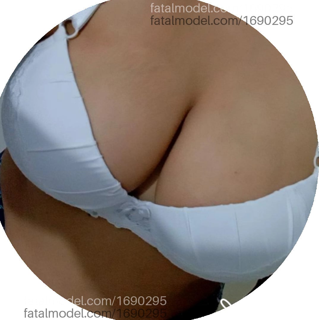 Acompanhante mulher morena (o) de olhos castanhos em Marau Acompanhante mulher morena (o) de olhos castanhos em Marau - Carol Santos