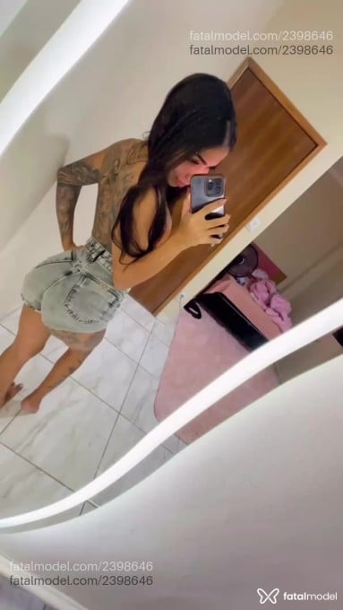 Acompanhante mulher trans morena (o) de olhos mel em Araçatuba Acompanhante mulher trans morena (o) de olhos mel em Araçatuba - Alexa Almeida
