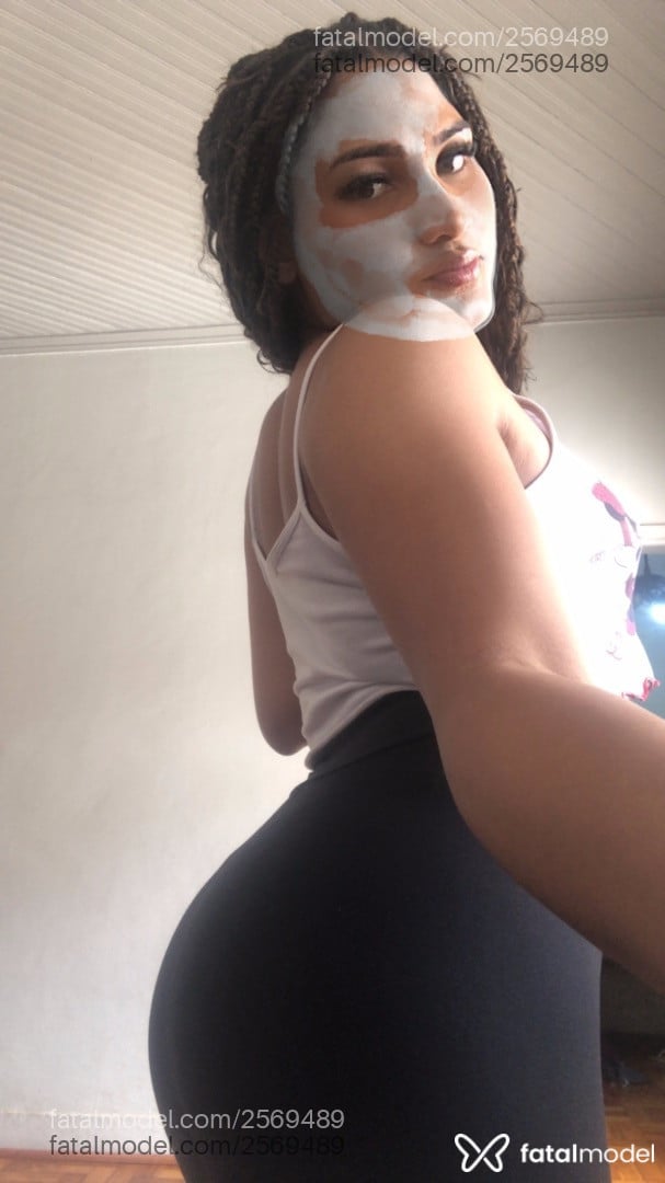 Acompanhante mulher trans morena (o) de olhos castanhos - Rafaela Silva