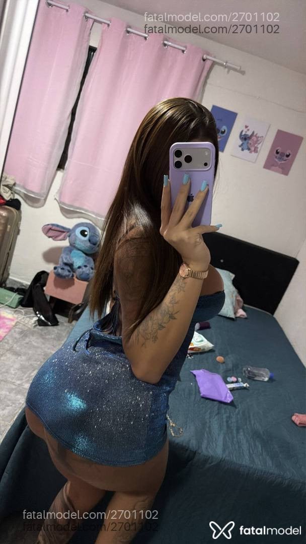 Acompanhante mulher trans com cabelo castanho de olhos pretos - Gabrielly Assis