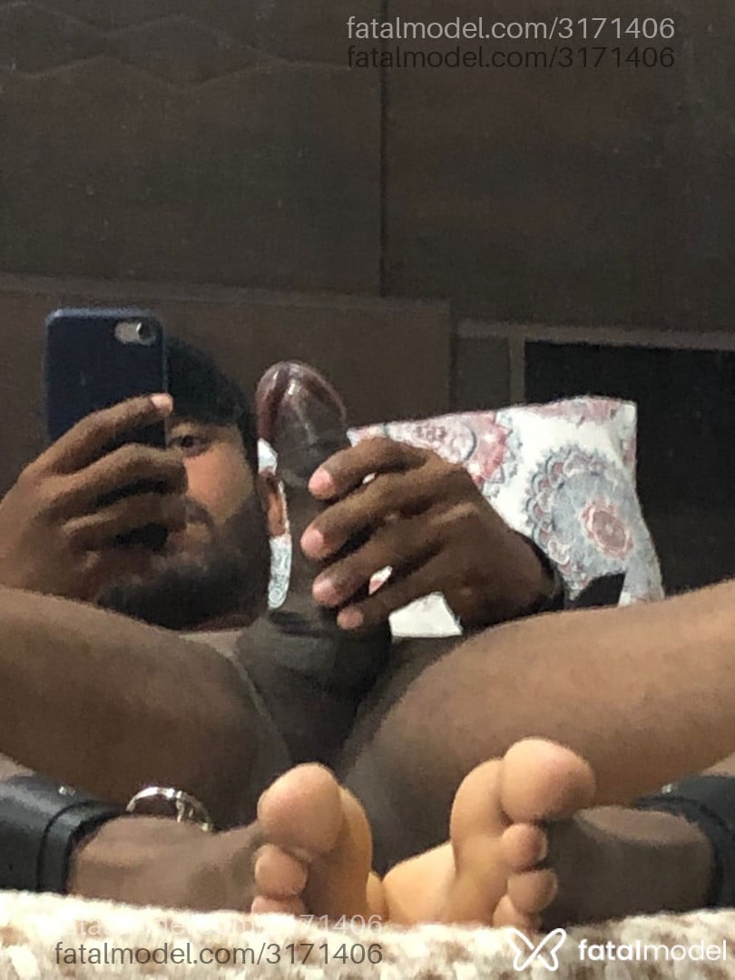 Acompanhante homem morena (o) de olhos castanhos em Uberlândia - Ribeiro