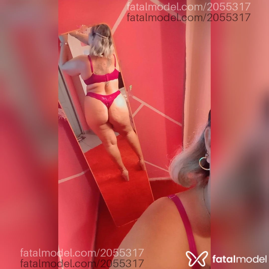 Acompanhante mulher loira (o) de olhos castanhos em Virtual Acompanhante mulher loira (o) de olhos castanhos em Virtual - Joosy Souza