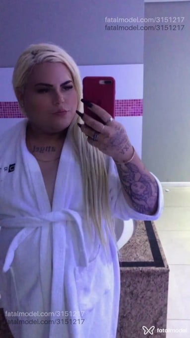 Acompanhante mulher trans loira (o) de olhos castanhos em Parobé Acompanhante mulher trans loira (o) de olhos castanhos em Parobé - Schmitz Mel