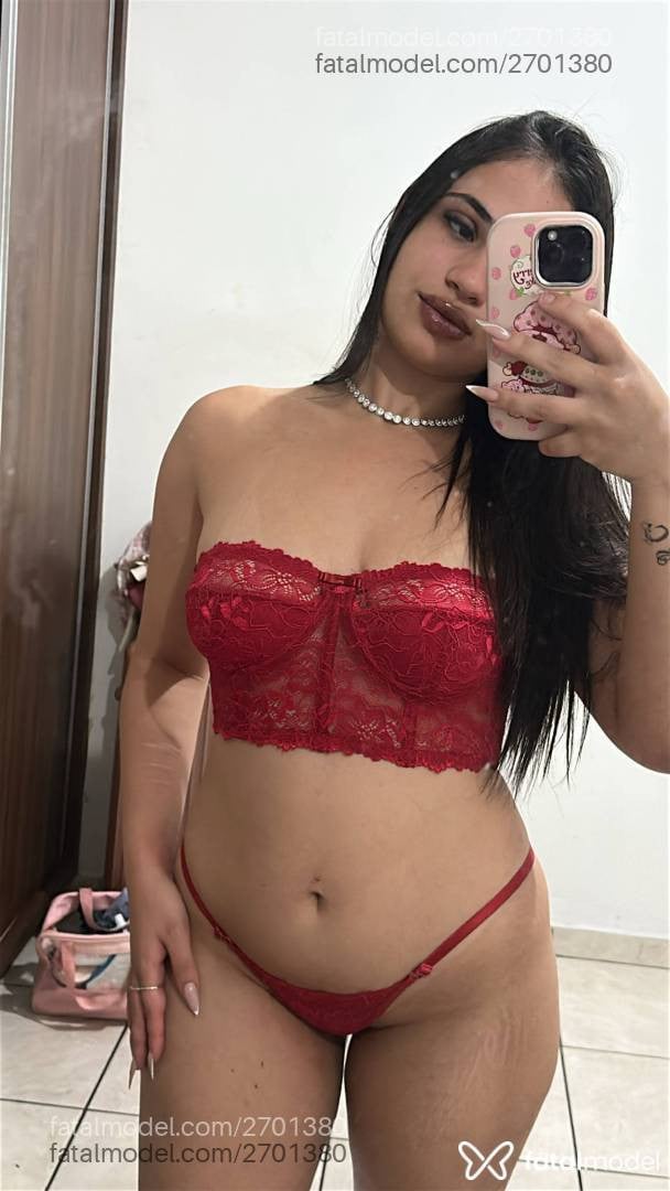 Acompanhante mulher com cabelo castanho de olhos castanhos - Bianca Castro