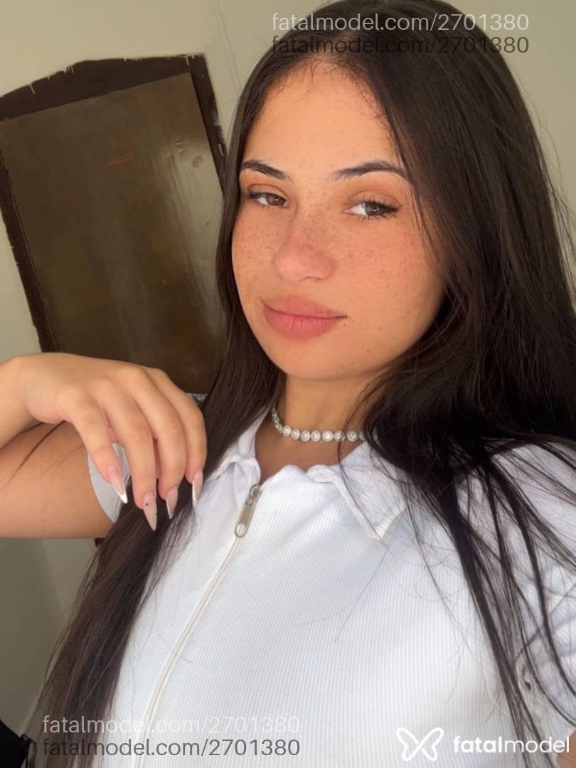 Acompanhante mulher com cabelo castanho de olhos castanhos - Bianca Castro